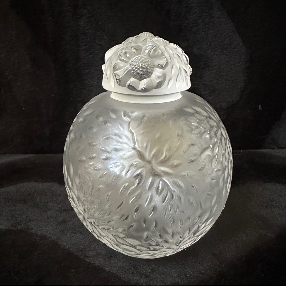 Lalique Frosted glass tea jar